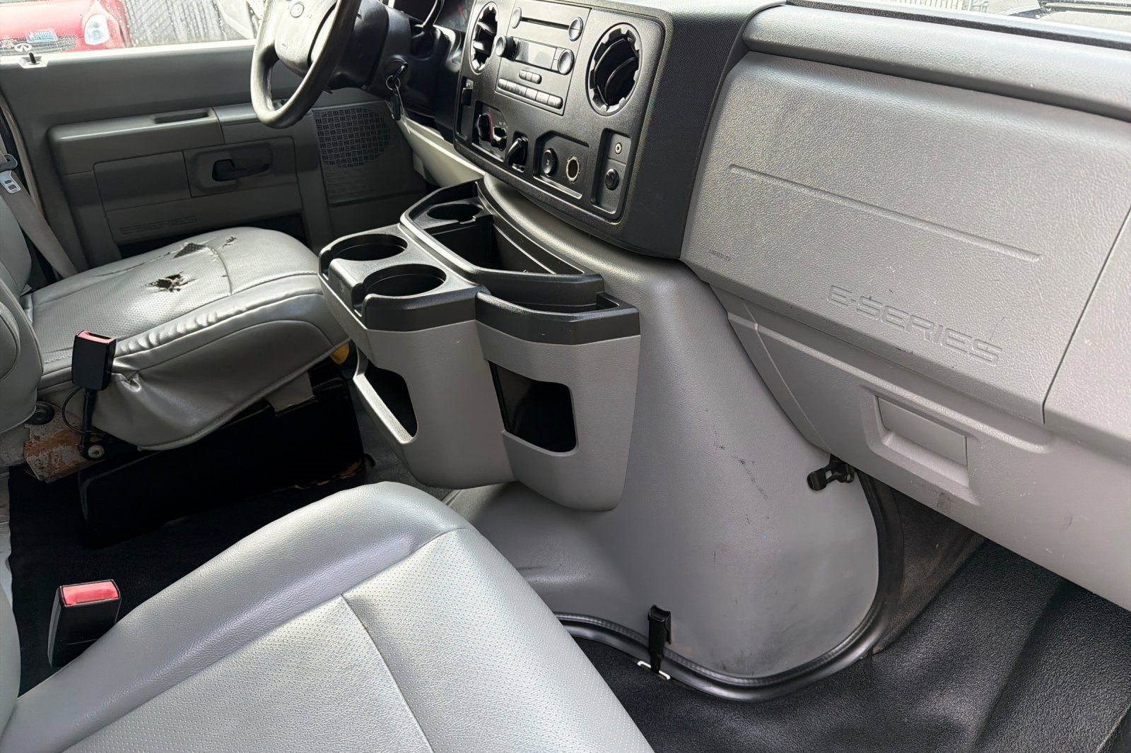 Used 2013 Ford E-350 Empty Cargo Van - photo 11