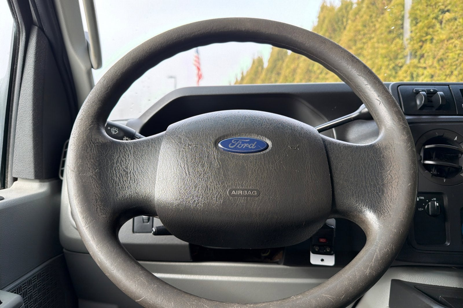 Used 2013 Ford E-350 Empty Cargo Van - photo 16