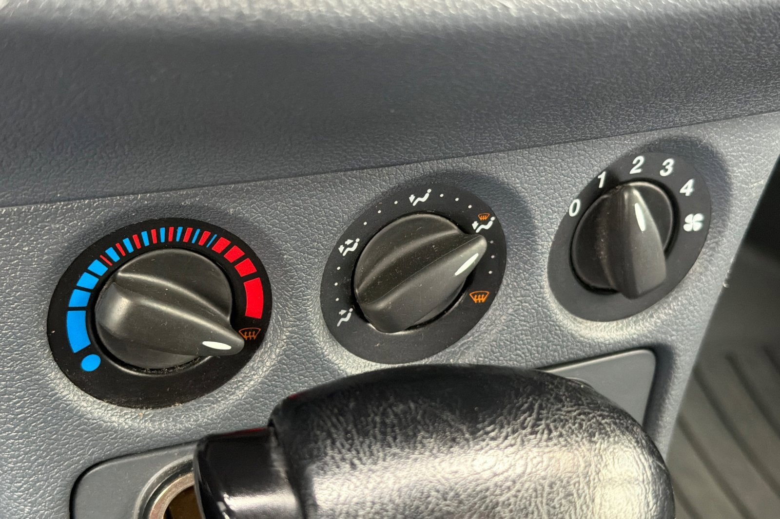 Used 2013 Ford Transit Connect Empty Cargo Van - photo 17