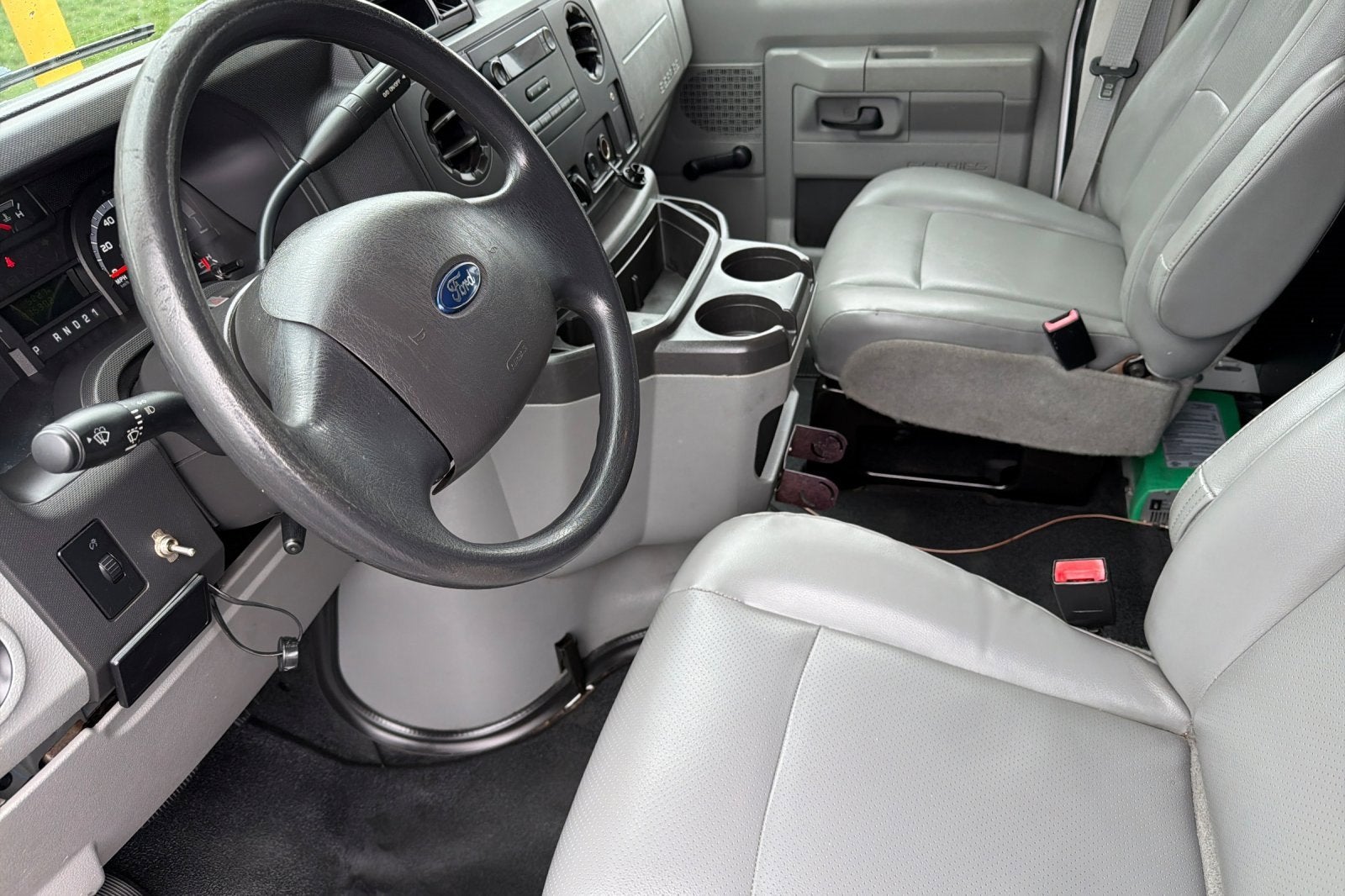 Used 2014 Ford E-150 Empty Cargo Van - photo 9