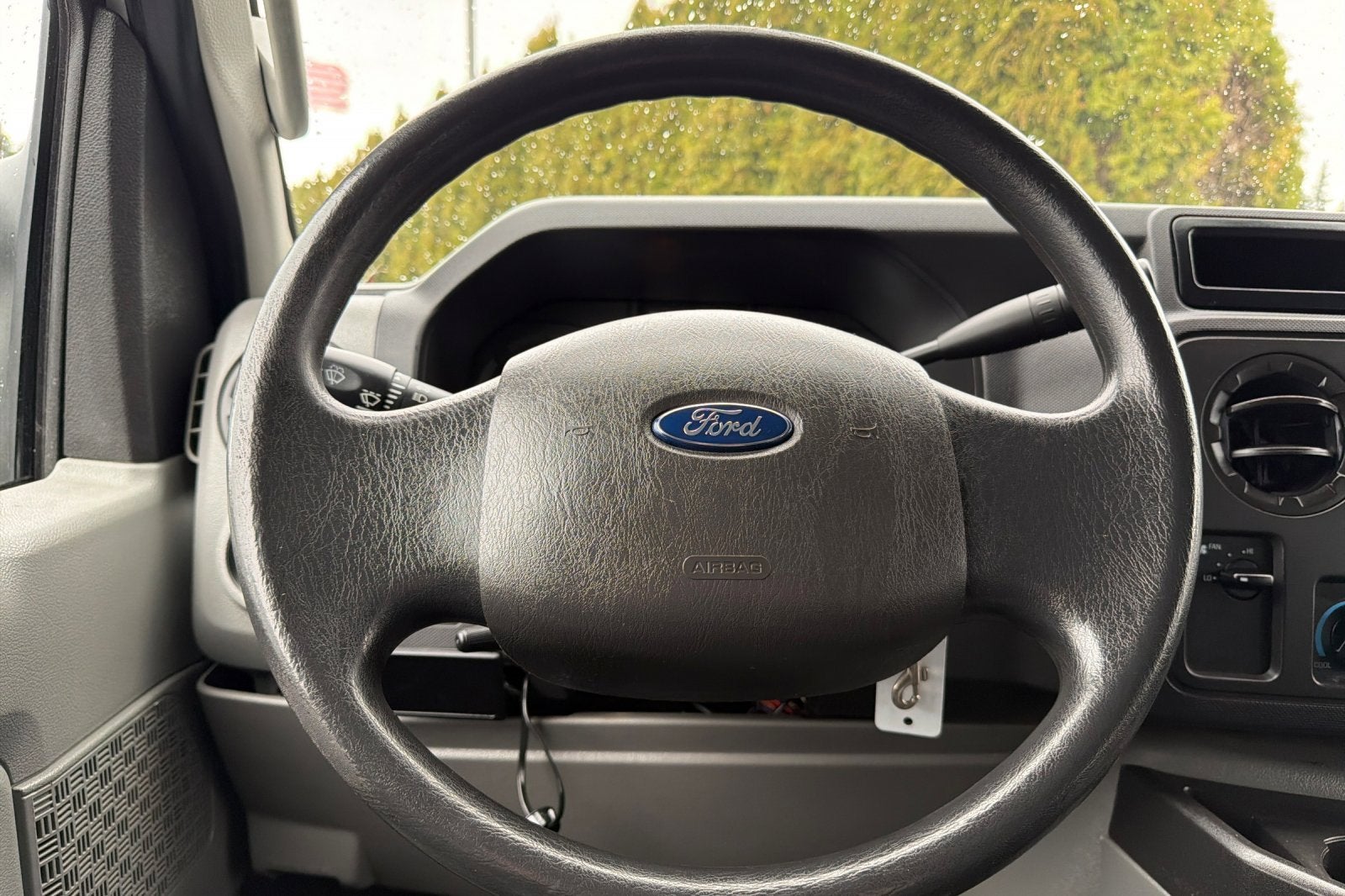 Used 2014 Ford E-150 Empty Cargo Van - photo 17