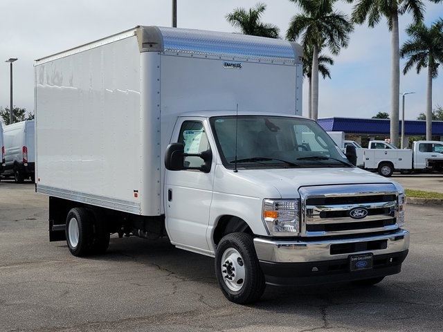 New 1996 Ford E-450 - photo 1
