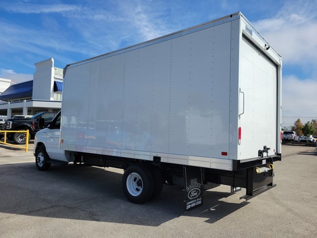 New 1996 Ford E-450 Cutaway - photo 4