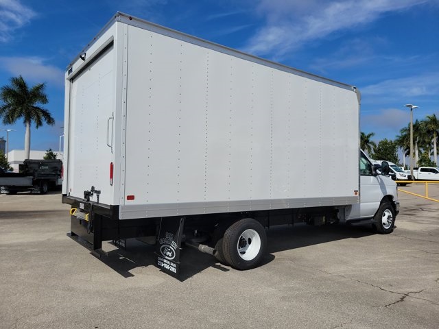 New 1996 Ford E-450 Cutaway - photo 6