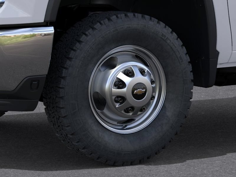 New 2026 Chevrolet Silverado 3500 Regular Cab Cab Chassis - photo 10