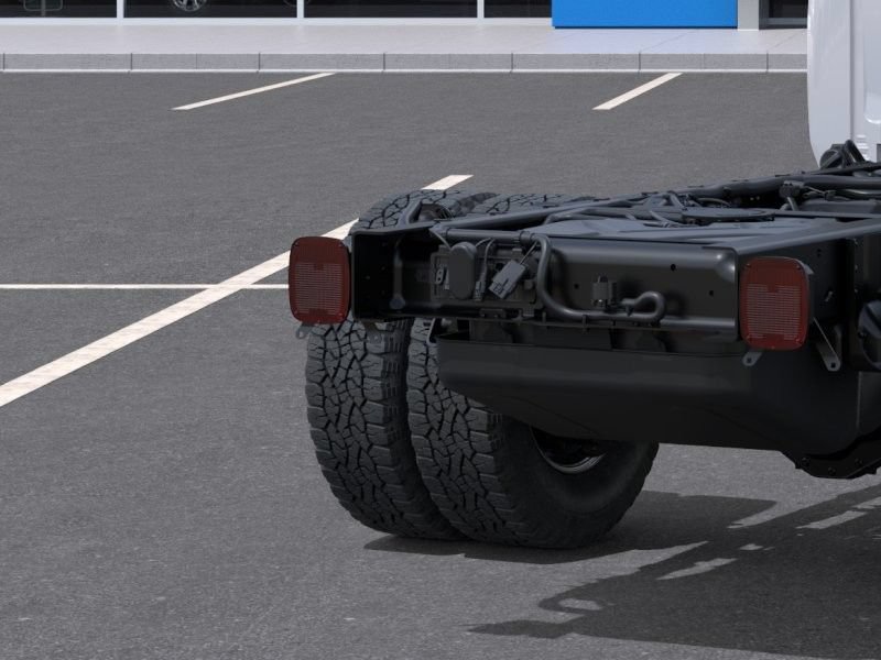 New 2026 Chevrolet Silverado 3500 Regular Cab Cab Chassis - photo 12