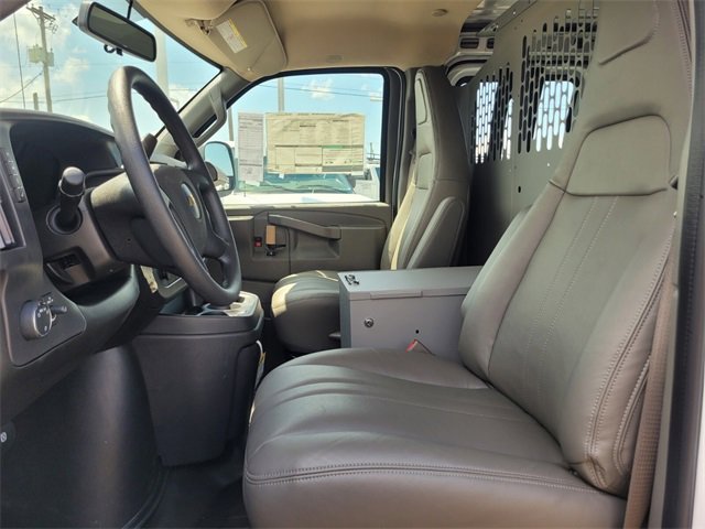 New 2025 Chevrolet Express 2500 Empty Cargo Van - photo 5