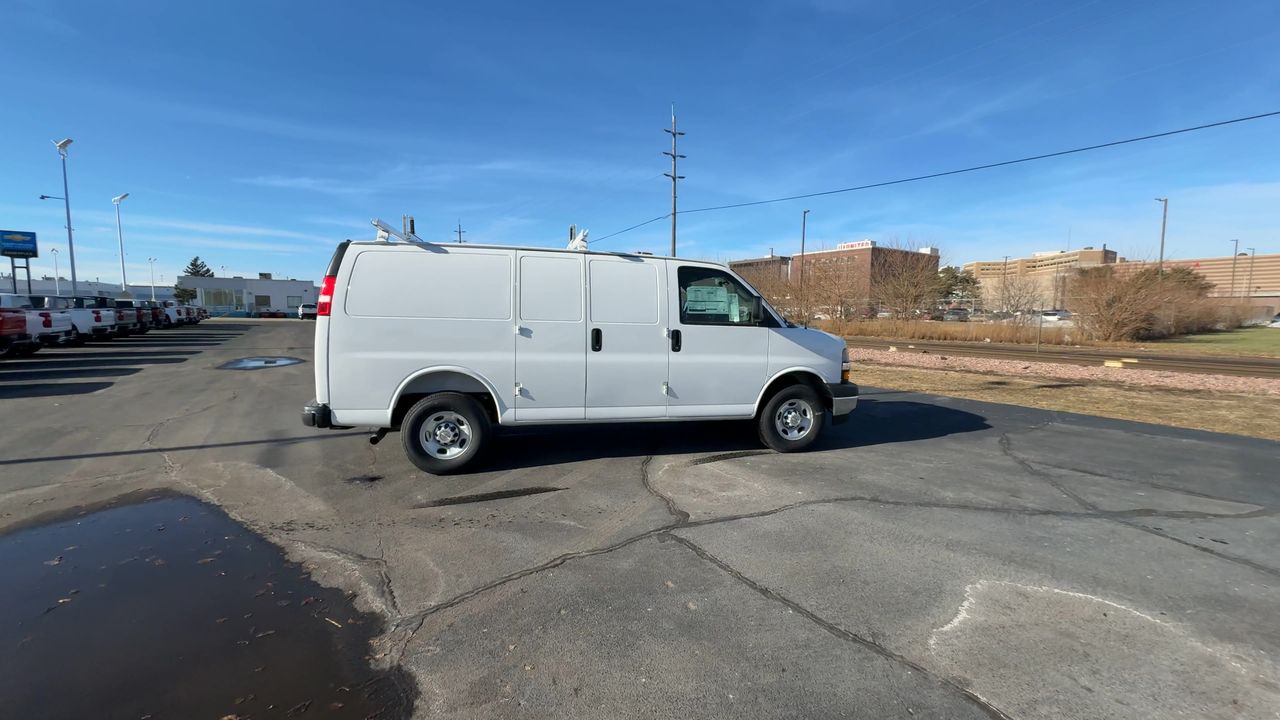 New 2025 Chevrolet Express 2500 Empty Cargo Van - photo 9