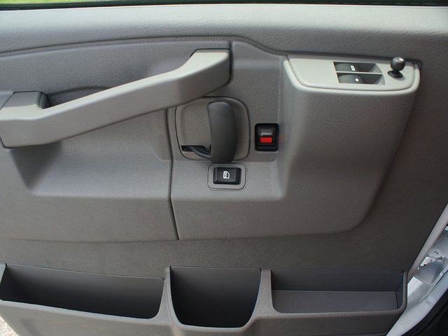 New 2025 Chevrolet Express 2500 Empty Cargo Van - photo 6