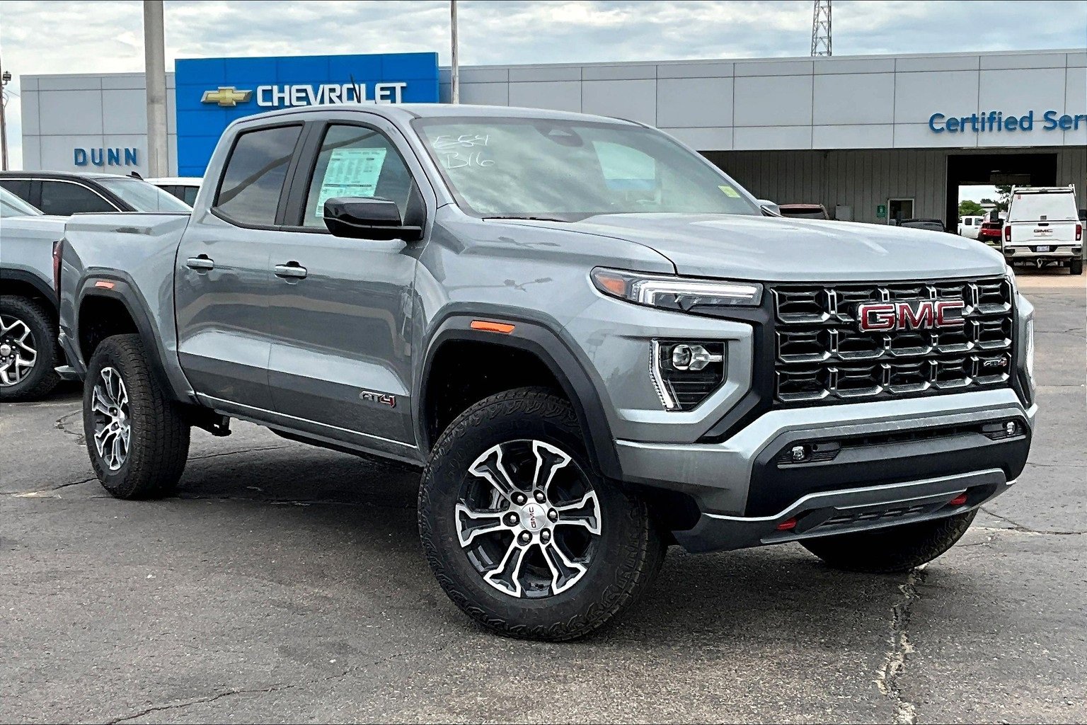 New 2025 GMC Canyon - photo 2
