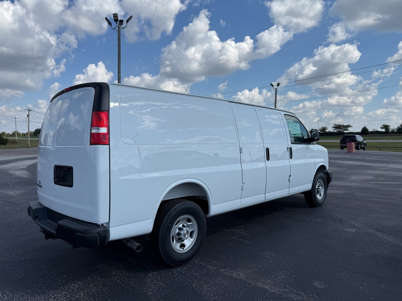 New 2025 Chevrolet Express 2500 Empty Cargo Van - photo 5