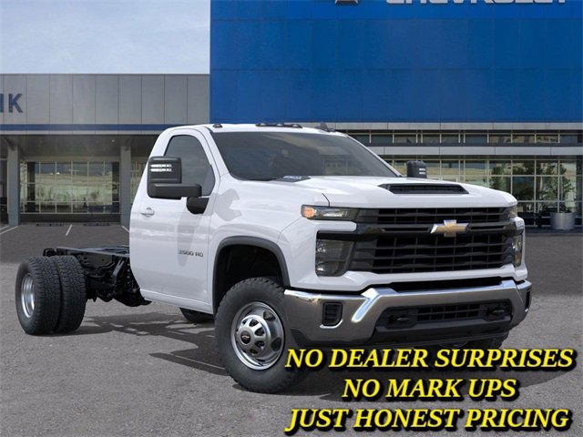 New 2026 Chevrolet Silverado 3500 Regular Cab Cab Chassis - photo 6