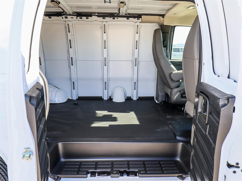 New 2025 Chevrolet Express 2500 Empty Cargo Van - photo 36