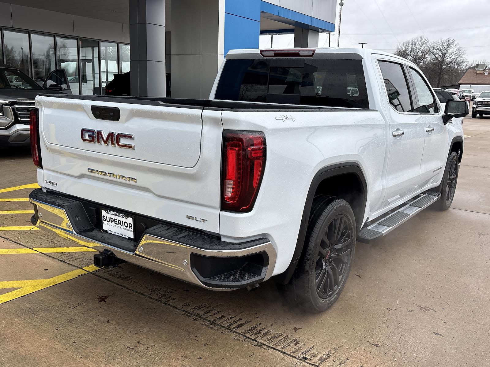 New 2026 GMC Sierra 1500 SLT Crew Cab - photo 3