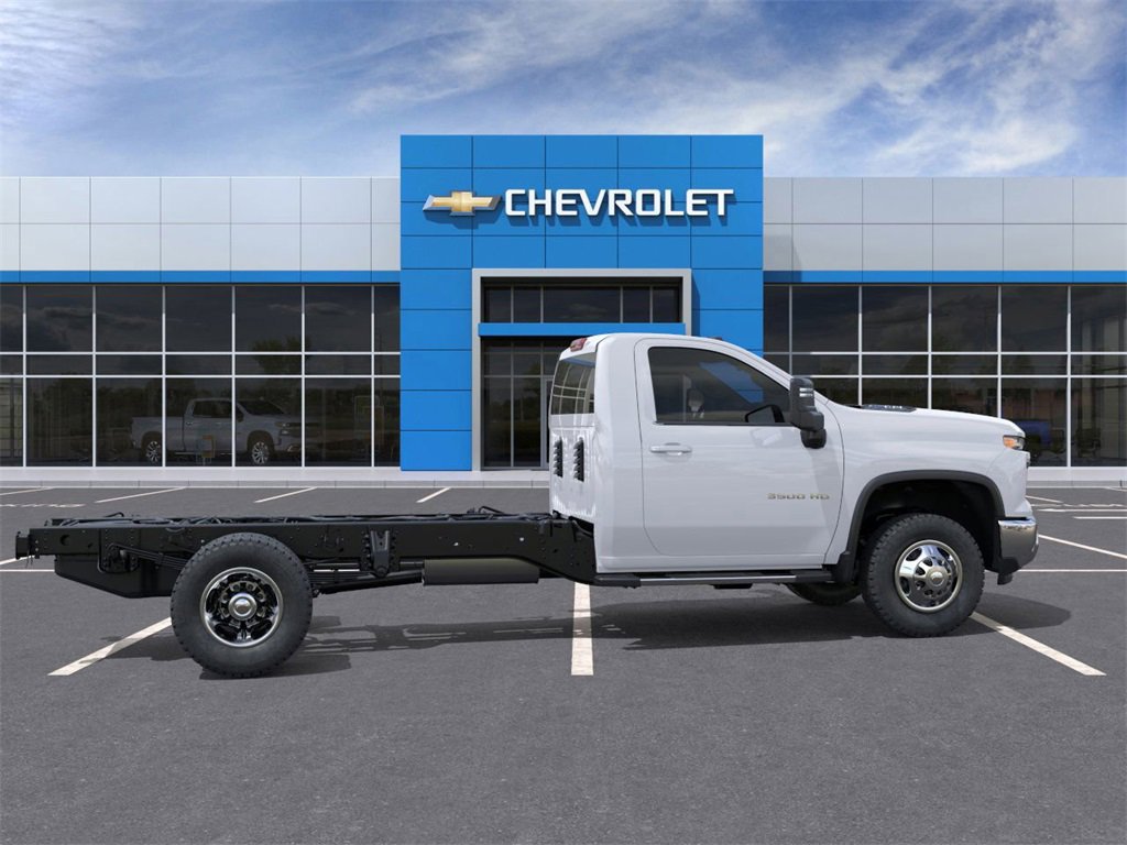 New 2026 Chevrolet Silverado 3500 Regular Cab Cab Chassis - photo 5
