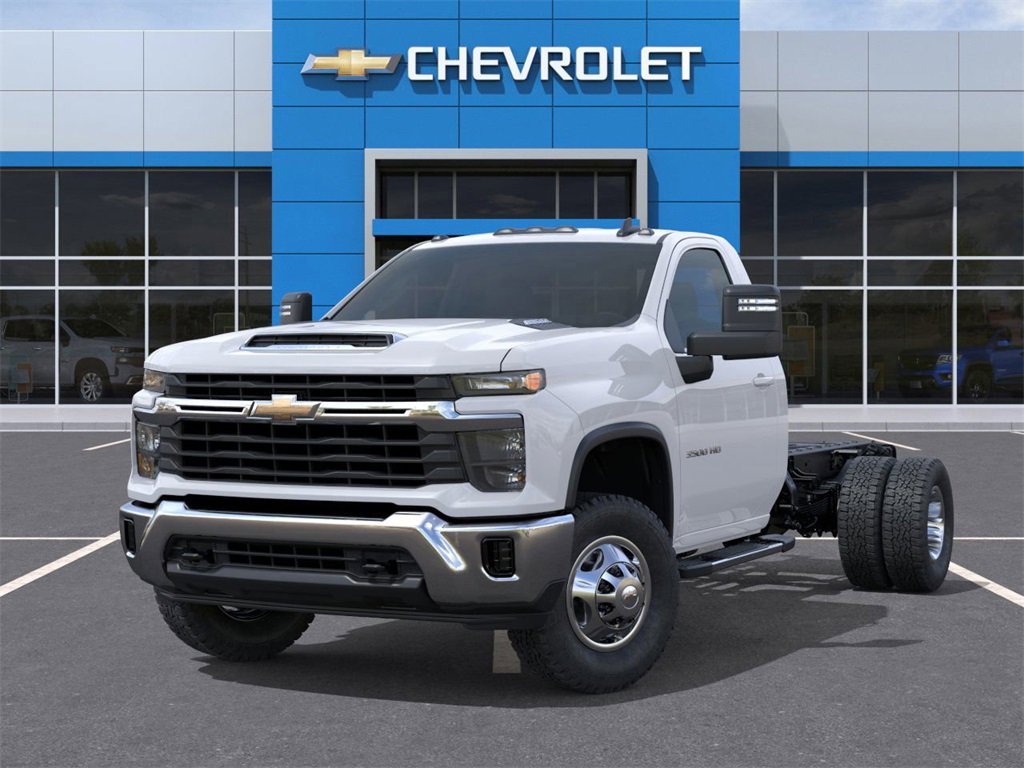 New 2026 Chevrolet Silverado 3500 Regular Cab Cab Chassis - photo 6