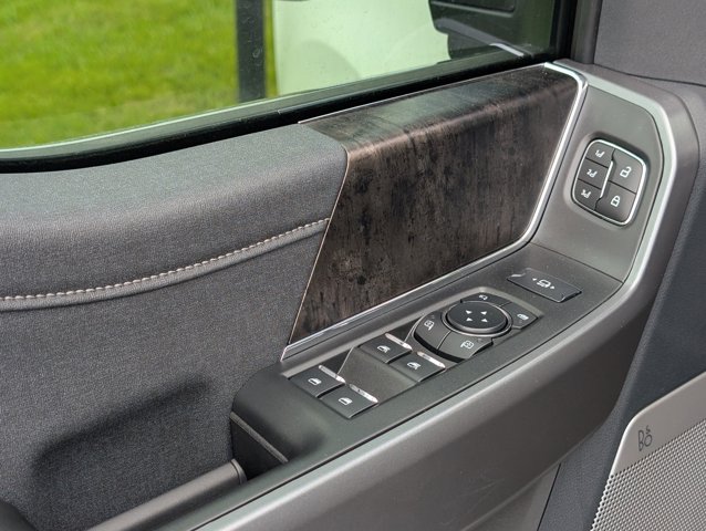 New 2025 Ford F-250 Lariat Crew Cab - photo 17