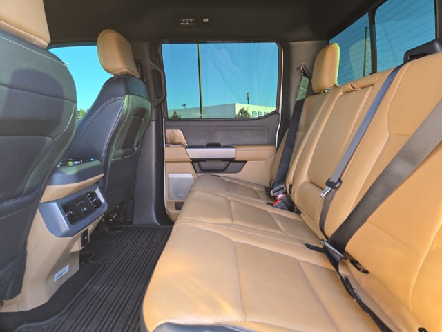 Used 2025 Ford F-350 Lariat Crew Cab - photo 13
