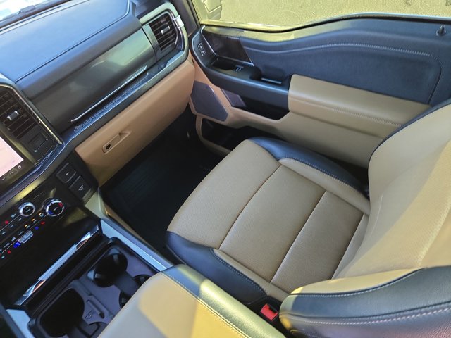 Used 2025 Ford F-350 Lariat Crew Cab - photo 14