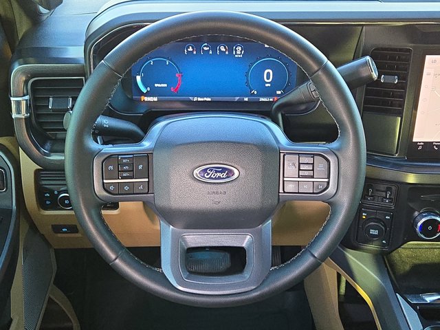 Used 2025 Ford F-350 Lariat Crew Cab - photo 17