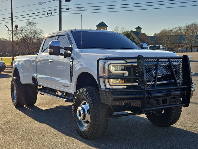 Used 2025 Ford F-350 Lariat Crew Cab - photo 3
