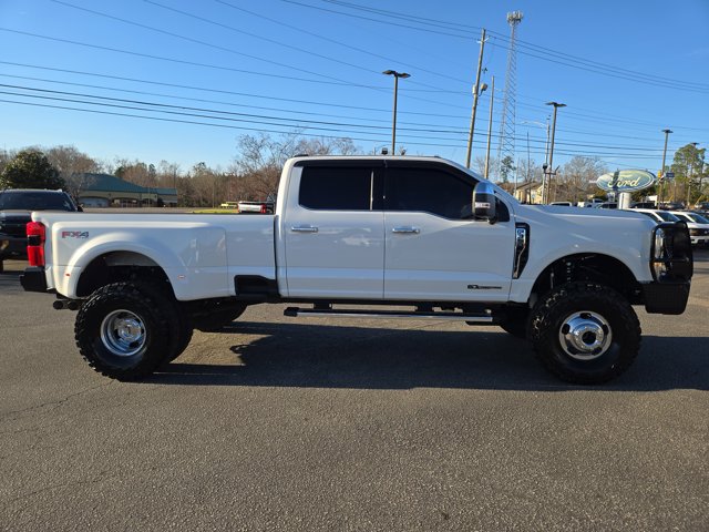 Used 2025 Ford F-350 Lariat Crew Cab - photo 6