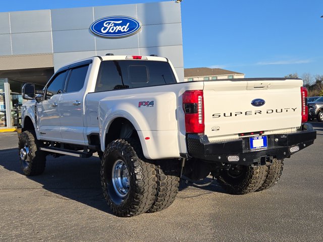 Used 2025 Ford F-350 Lariat Crew Cab - photo 9