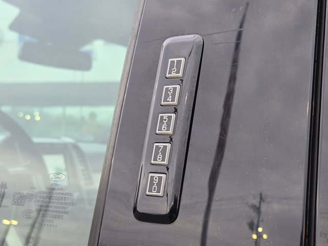 Used 2020 Ford F-250 Platinum Crew Cab - photo 13