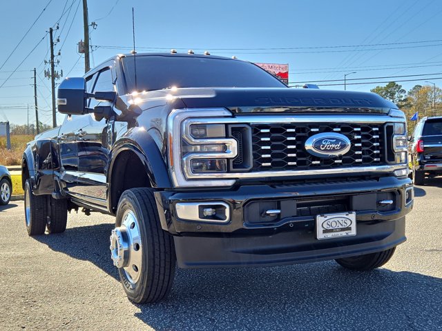 Used 2023 Ford F-450 Platinum Crew Cab - photo 3
