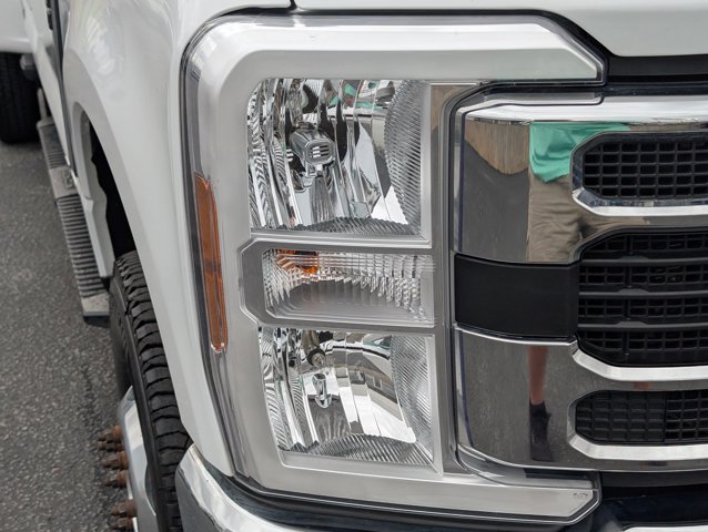 Used 2024 Ford F-350 XLT Crew Cab - photo 5