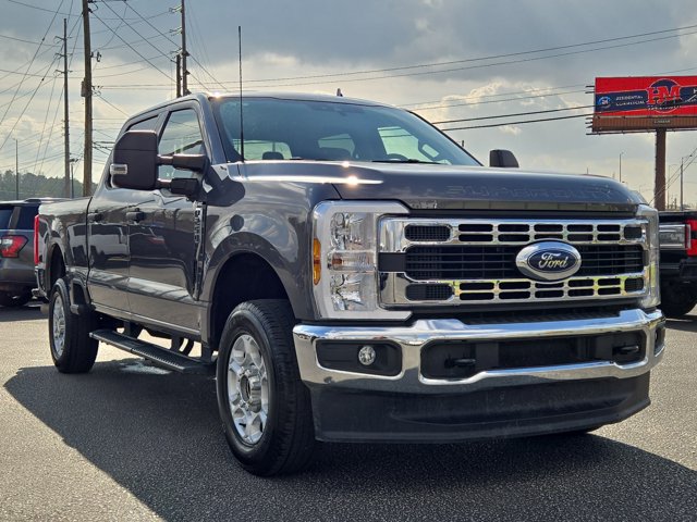 Used 2025 Ford F-250 XLT Crew Cab - photo 4