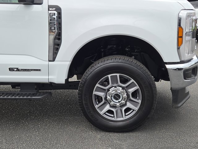 Used 2025 Ford F-250 XLT Crew Cab - photo 12