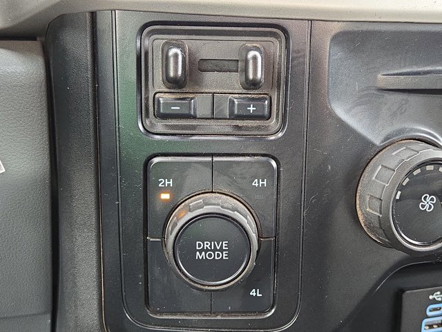Used 2025 Ford F-250 XLT Crew Cab - photo 28