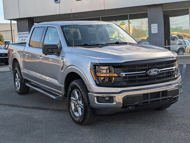 Used 2024 Ford F-150 XLT SuperCrew Cab - photo 4