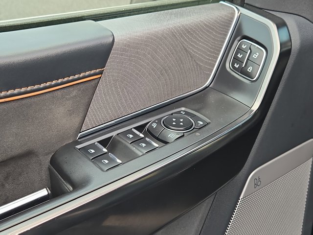 Used 2023 Ford F-150 Platinum SuperCrew Cab - photo 17