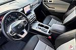 Used 2024 Ford Explorer XLT thumbnail 7