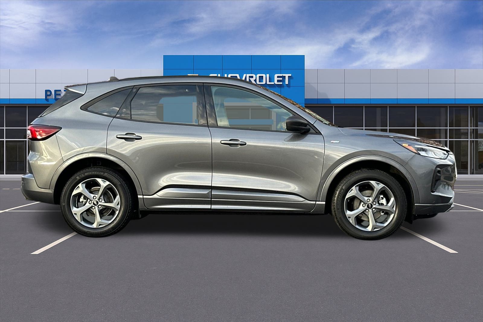 Used 2024 Ford Escape - photo 2