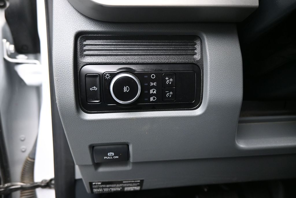 Used 2023 Ford F-250 XL Crew Cab - photo 23