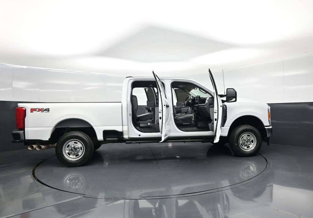 Used 2023 Ford F-250 XL Crew Cab - photo 5