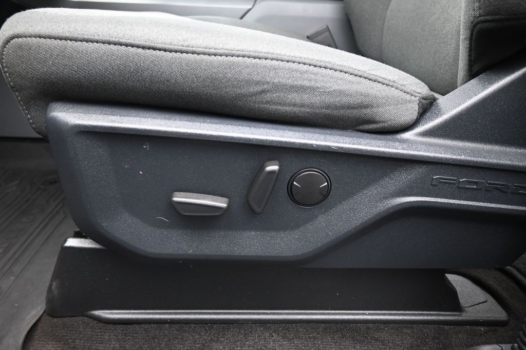 Used 2022 Ford F-150 XLT SuperCrew Cab - photo 11