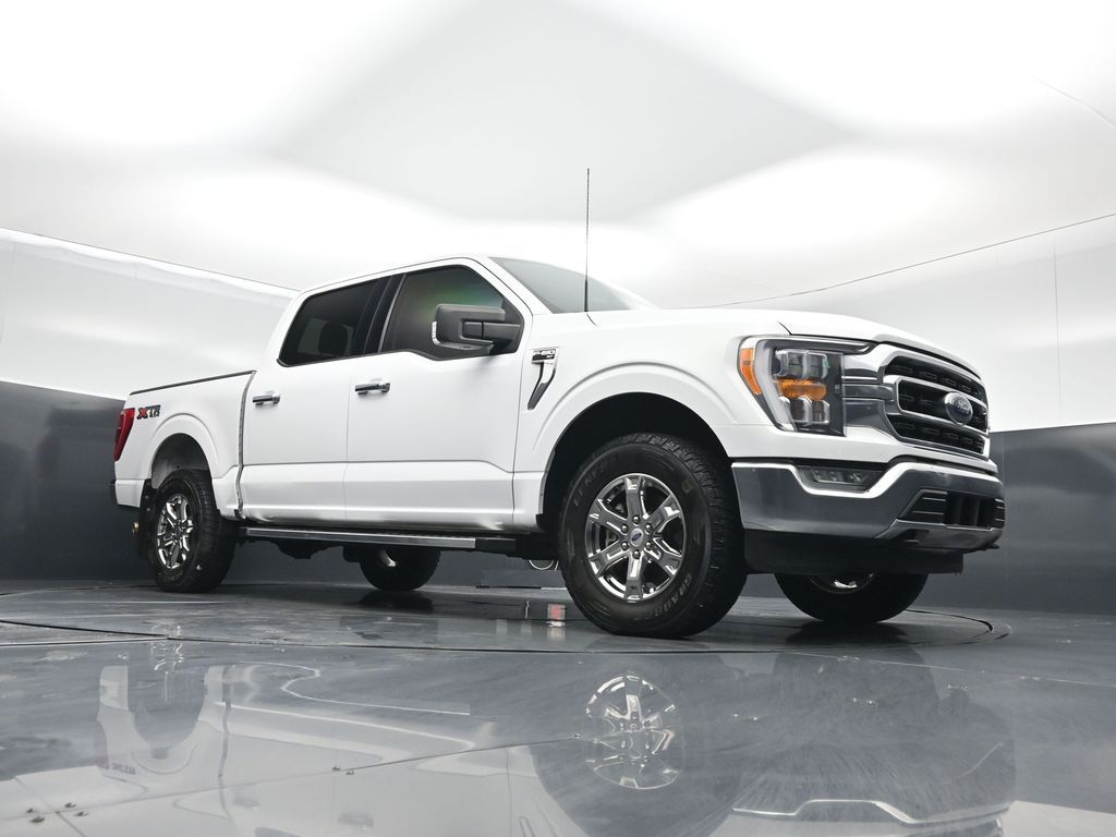 Used 2022 Ford F-150 XLT SuperCrew Cab - photo 4