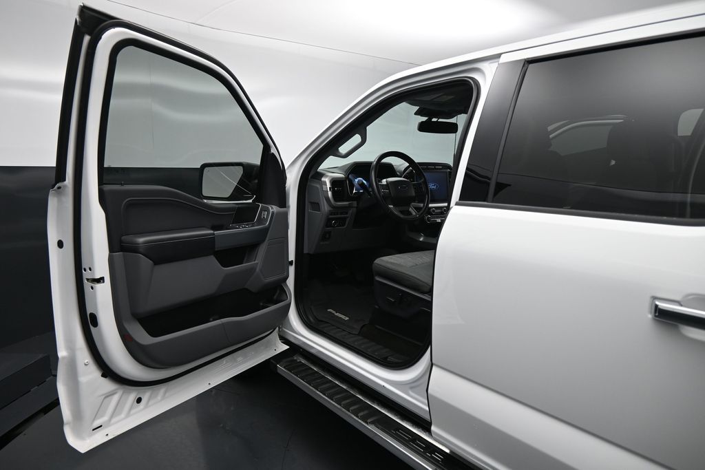 Used 2022 Ford F-150 XLT SuperCrew Cab - photo 9