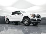 Used 2022 Ford F-150 XLT SuperCrew Cab thumbnail 4