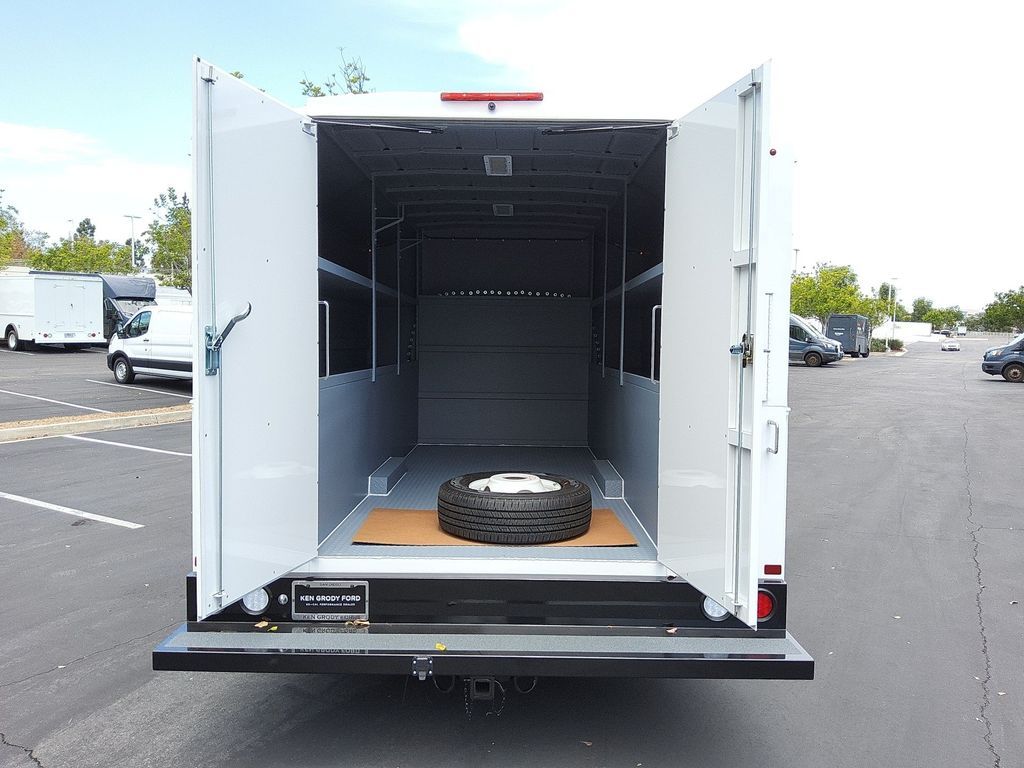 New 2026 Ford E-350 Cutaway - photo 17