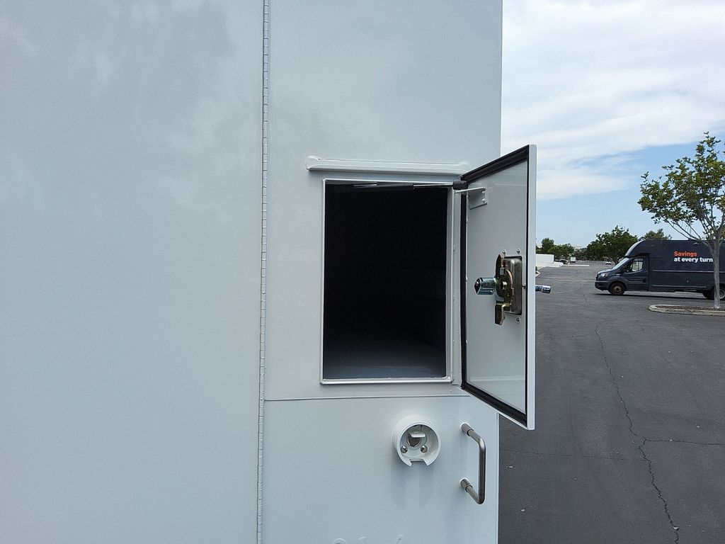 New 2026 Ford E-350 Cutaway - photo 21