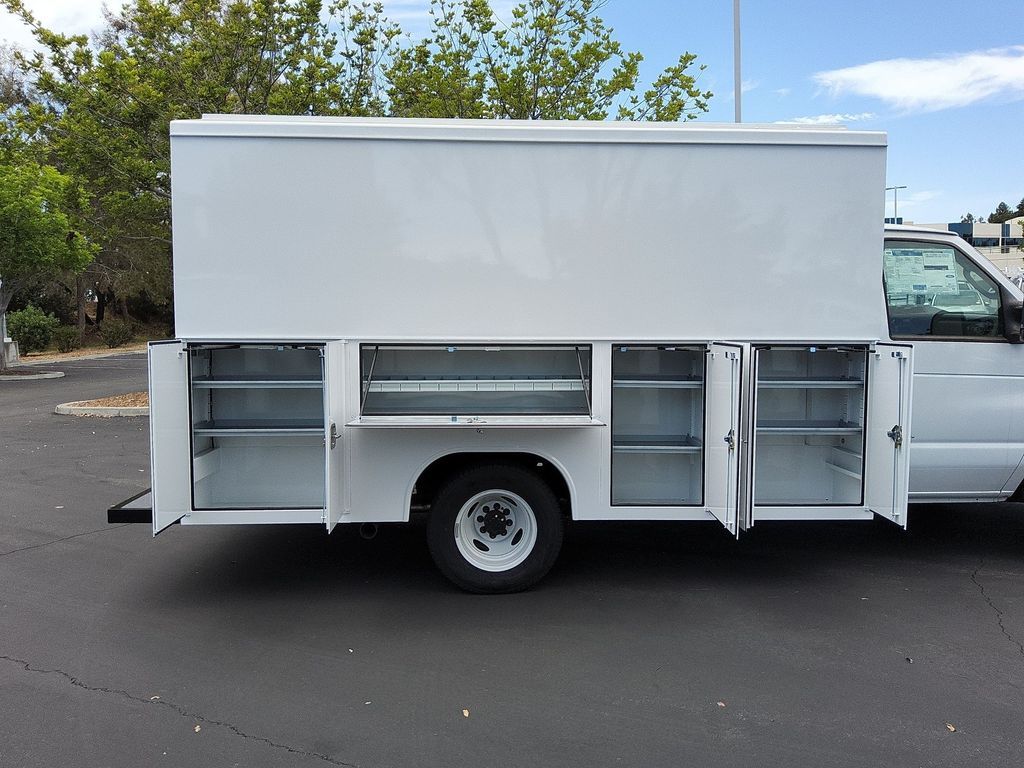 New 2026 Ford E-350 Cutaway - photo 27