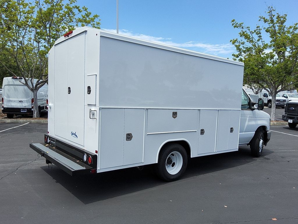 New 2026 Ford E-350 Cutaway - photo 29