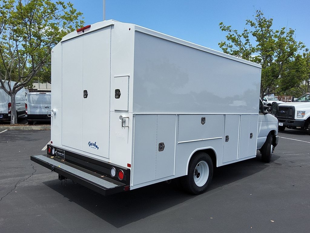 New 2026 Ford E-350 Cutaway - photo 33