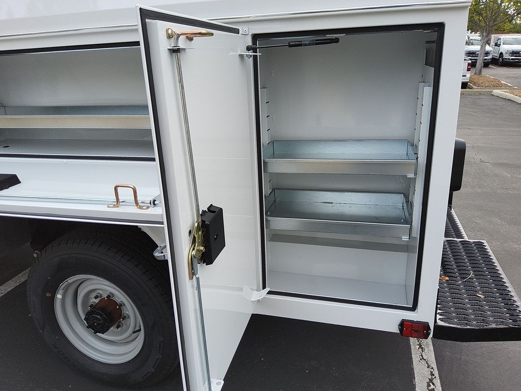 New 2026 Ford E-350 Cutaway - photo 16