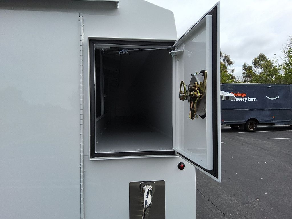 New 2026 Ford E-350 Cutaway - photo 21
